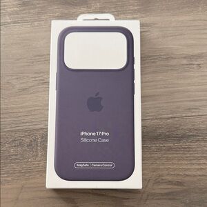 Apple iPhone 17 Pro Silicone Case - Deep Purple